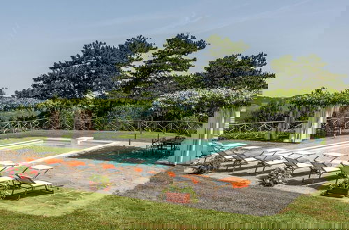 Foto 25 - Villa With Private Swimming Pool