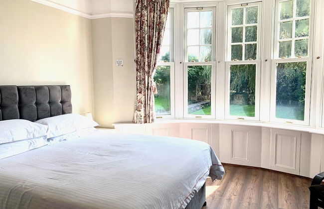 Stunning 6 Bedroom Farmhouse in Hellingly - Foto 9