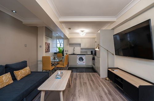 Photo 24 - Gorgeous Apartment Near Hyde Park And Oxford St