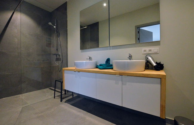 Spacious Holiday Home With Pond in Poperinge - Foto 54