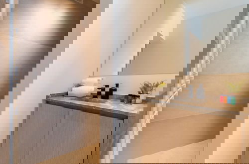 Photo 24 - Stunning Apartment on top Location With Parking