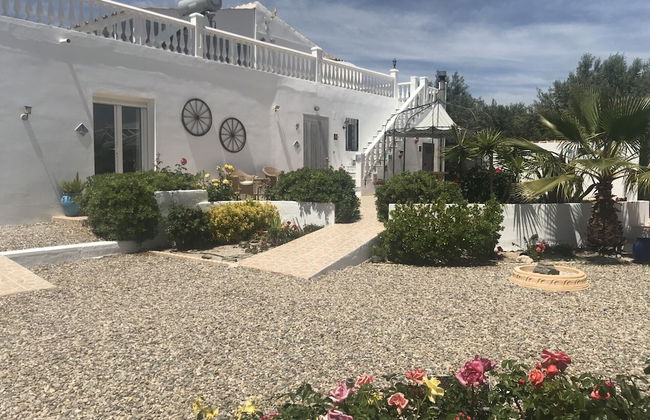 2 Bed-sleeps 4-mtn View-private Pool & Terrace - Foto 27