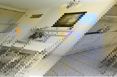 Foto 3 - Nice Holiday Home Near the Beach, Hillion