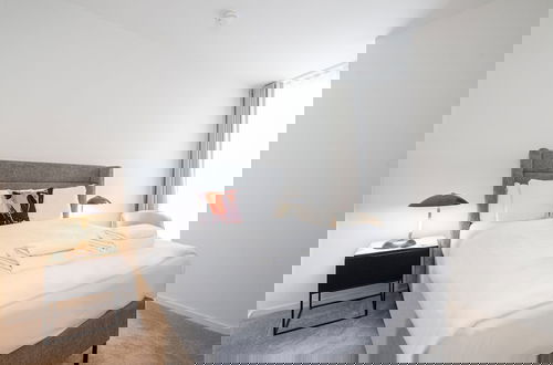 Foto 8 - Fabulous Three-bedroom Apartment by the River