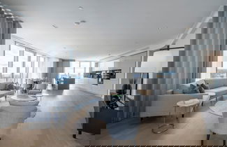 Foto 1 - Stunning Three-bedroom Apartment on the River