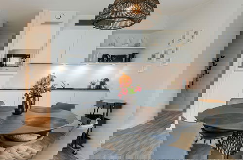 Foto 2 - Spacious Top-flour Apartment With Private Parking