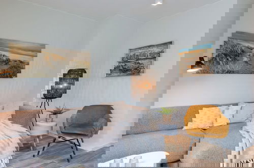 Foto 1 - Spacious Top-flour Apartment With Private Parking
