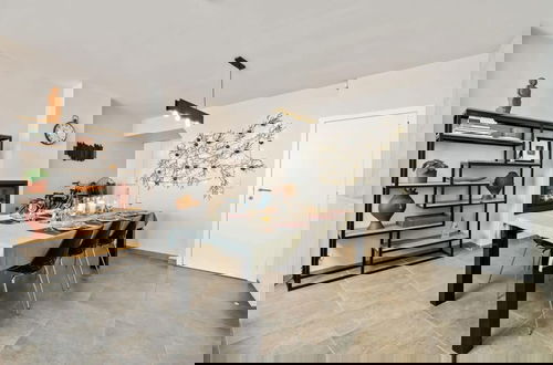 Foto 9 - Spacious House With 3 Terraces