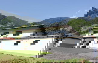 Foto 1 - Apartment in Mayrhofen With Garden