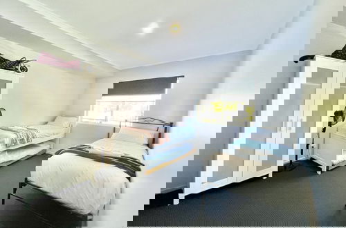 Foto 56 - Big Apartment Free Wifi Gated Parking Heating