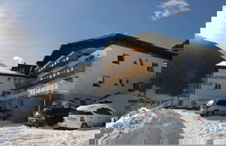 Photo 1 - Spacious Apartment Near Centre and ski Area
