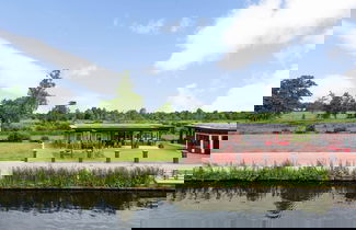 Foto 1 - Holiday Home in Friesland Near Canal & Lake