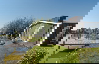 Foto 1 - Chalet in Zeeland With Sauna by the Water