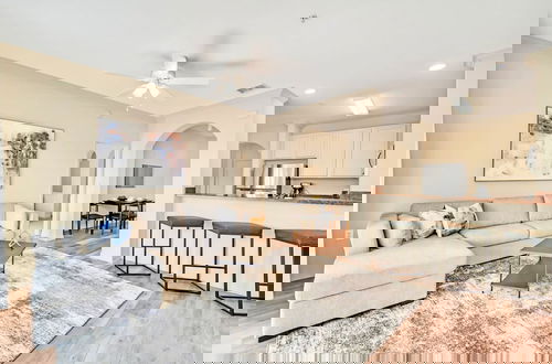 Foto 1 - Modern 2BR Condo - Hot Tub and Pool - Near Disney