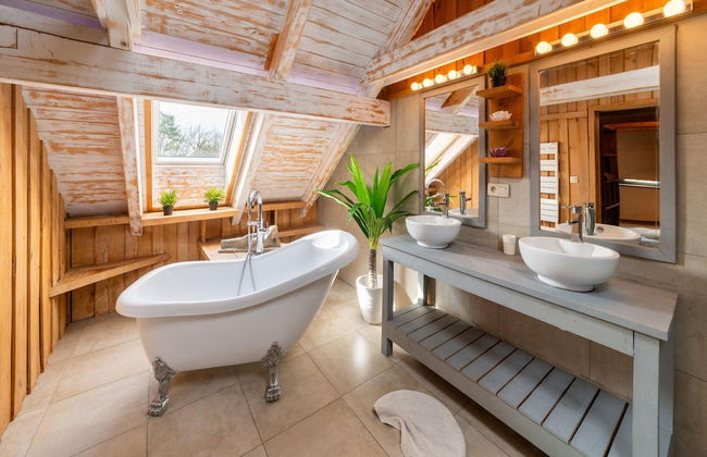 Lush Holiday Home With Bubble Bath and Sauna - Foto 21