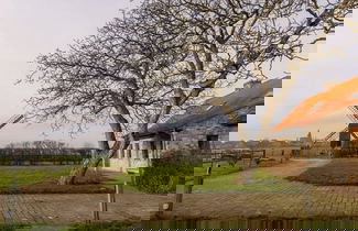 Foto 2 - Rustic Family Holiday Home for up to 8 People Located in the Green of the Countryside