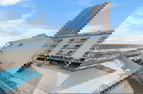 Foto 16 - Romar Beach 203