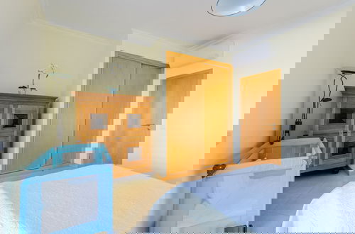 Foto 15 - BnB Homes Apartment With Sea View 3 Terraces