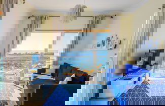 Foto 3 - BnB Homes Apartment With Sea View 3 Terraces