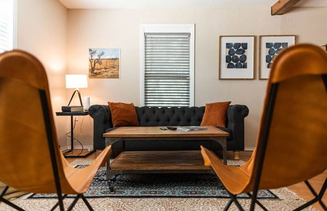 Escape to a Restored 1920s East Waco Bungalow - Foto 23