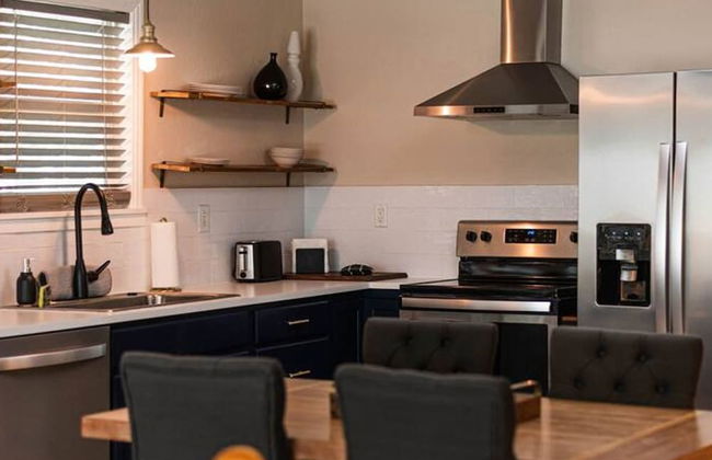 Escape to a Restored 1920s East Waco Bungalow - Foto 2
