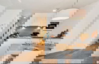 Foto 1 - Centrally Located 2 Bedroom Apartment With Parking