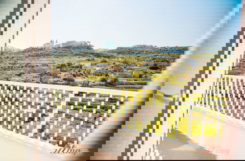 Photo 9 - Seafront Penthouse With Unobstructed Sea Views