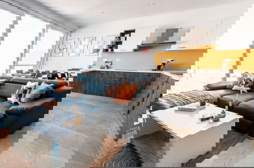 Photo 25 - Seafront Penthouse With Unobstructed Sea Views