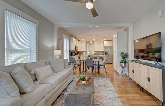 Fall Festivities - 4BR Home by IU Stadium Bloomington Bliss - Foto 2