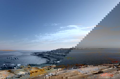Foto 11 - Stunning Seaviews Prime Location Lovely Home