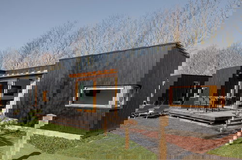 Foto 1 - Lodge Near Brouwersdam & North Sea Beach
