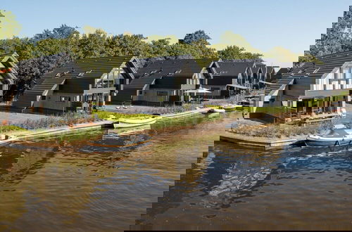 Photo 26 - Luxurious Detached Water Villa With Jetty