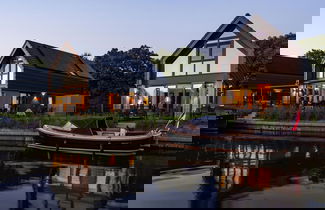 Photo 1 - Luxurious Detached Water Villa With Jetty