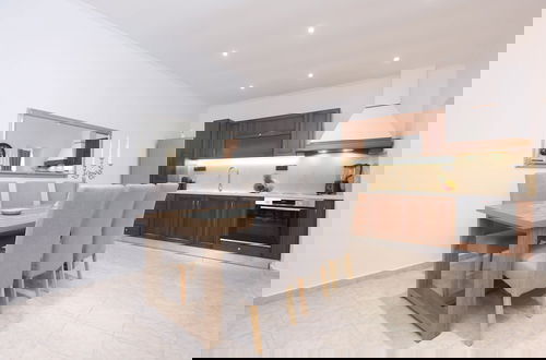Foto 15 - Elegant Estate by Corfu Escapes