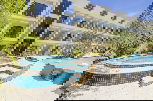 Foto 28 - Modern NEW 2br2ba Condo w Pool Resort Amenities