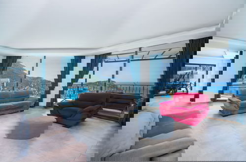 Photo 5 - Lux Villa With Jacuzzi Inf Pool - All Rooms w AC