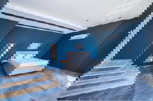 Photo 17 - Lux Villa With Jacuzzi Inf Pool - All Rooms w AC