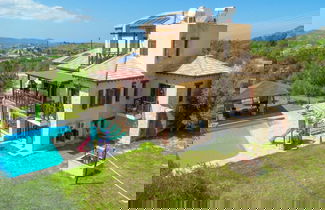Foto 1 - Villa River View in Peristerona