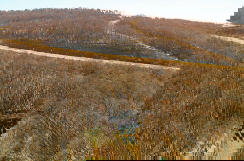 Photo 40 - Hillside Hideaway