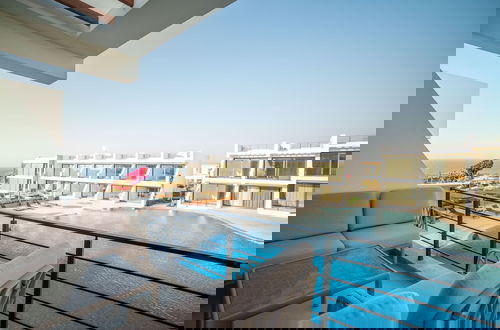 Foto 15 - Superfresh Penthouse Studio Apartment With sea View