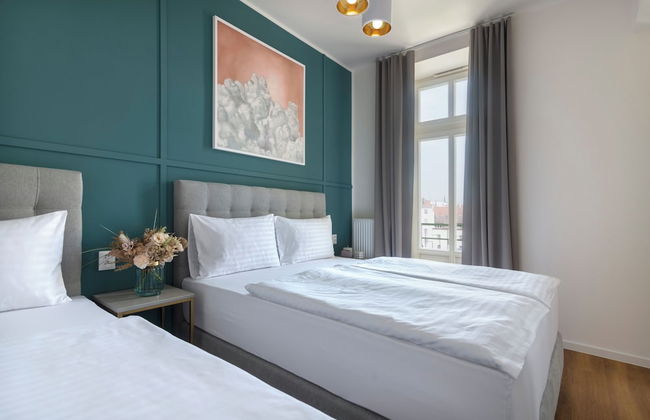 Encore Boutique Residence by Dwellfort - Photo 13