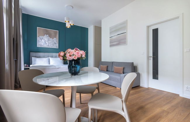 Encore Boutique Residence by Dwellfort - Photo 2