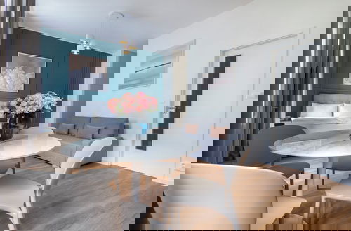 Photo 2 - Encore Boutique Residence by Dwellfort