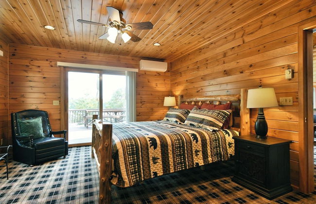 Majestic Moose Lodge - Photo 6