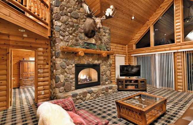 Majestic Moose Lodge - Photo 36