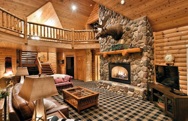 Majestic Moose Lodge - Photo 39