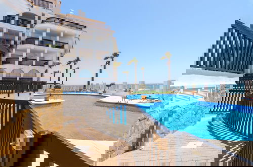 Foto 2 - Puerta Del Mar Beachfront And Pool