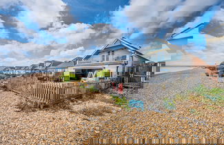 Photo 1 - Beachfront House With 2 Kayaks Sleeps 8