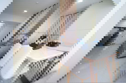 Photo 16 - Restful And Tidy 2Br At Benson Supermall Mansion Apartment