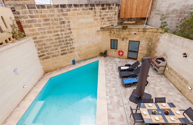 Nadurin Gozitan Villa 7 Bedr 2 Pools - Photo 23